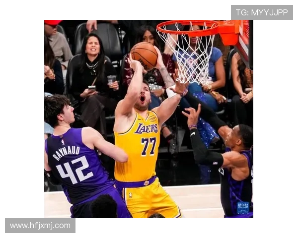 国王队与湖人队比赛分差分析及精彩瞬间回顾